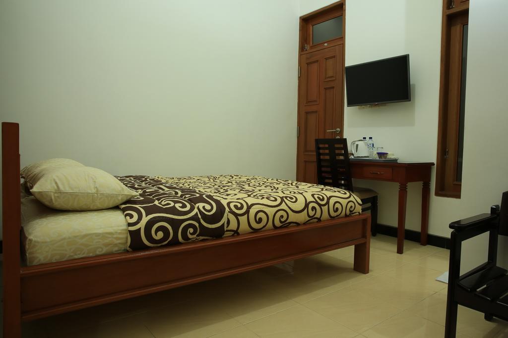 Puri Kusuma Guest House Tabanan  Room photo