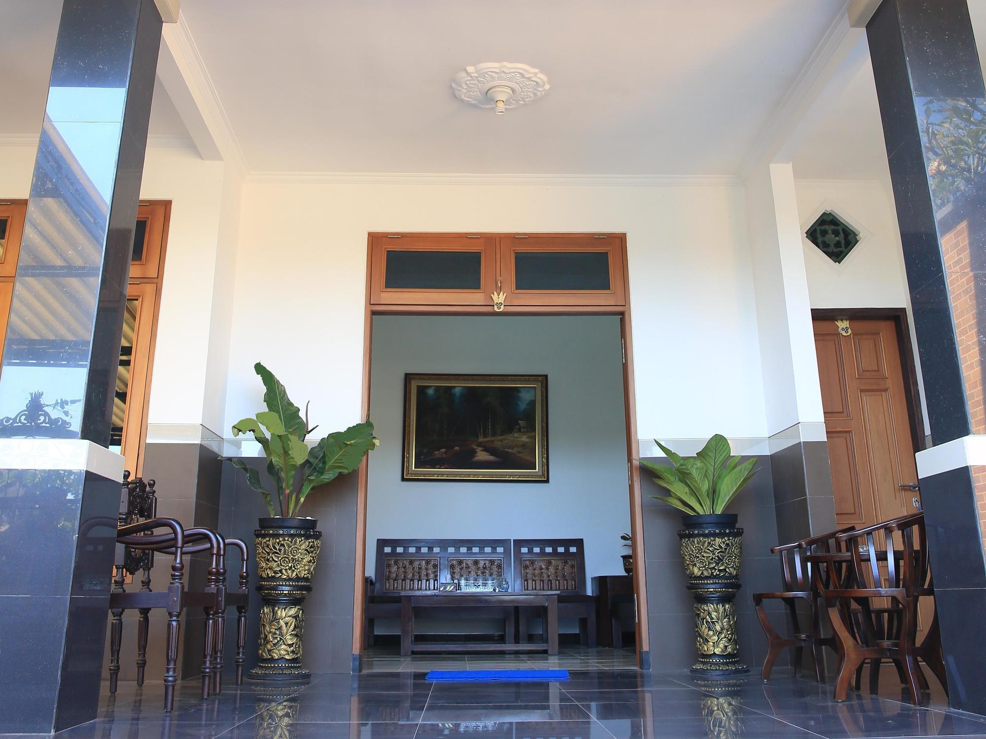 Puri Kusuma Guest House Tabanan  Exterior photo